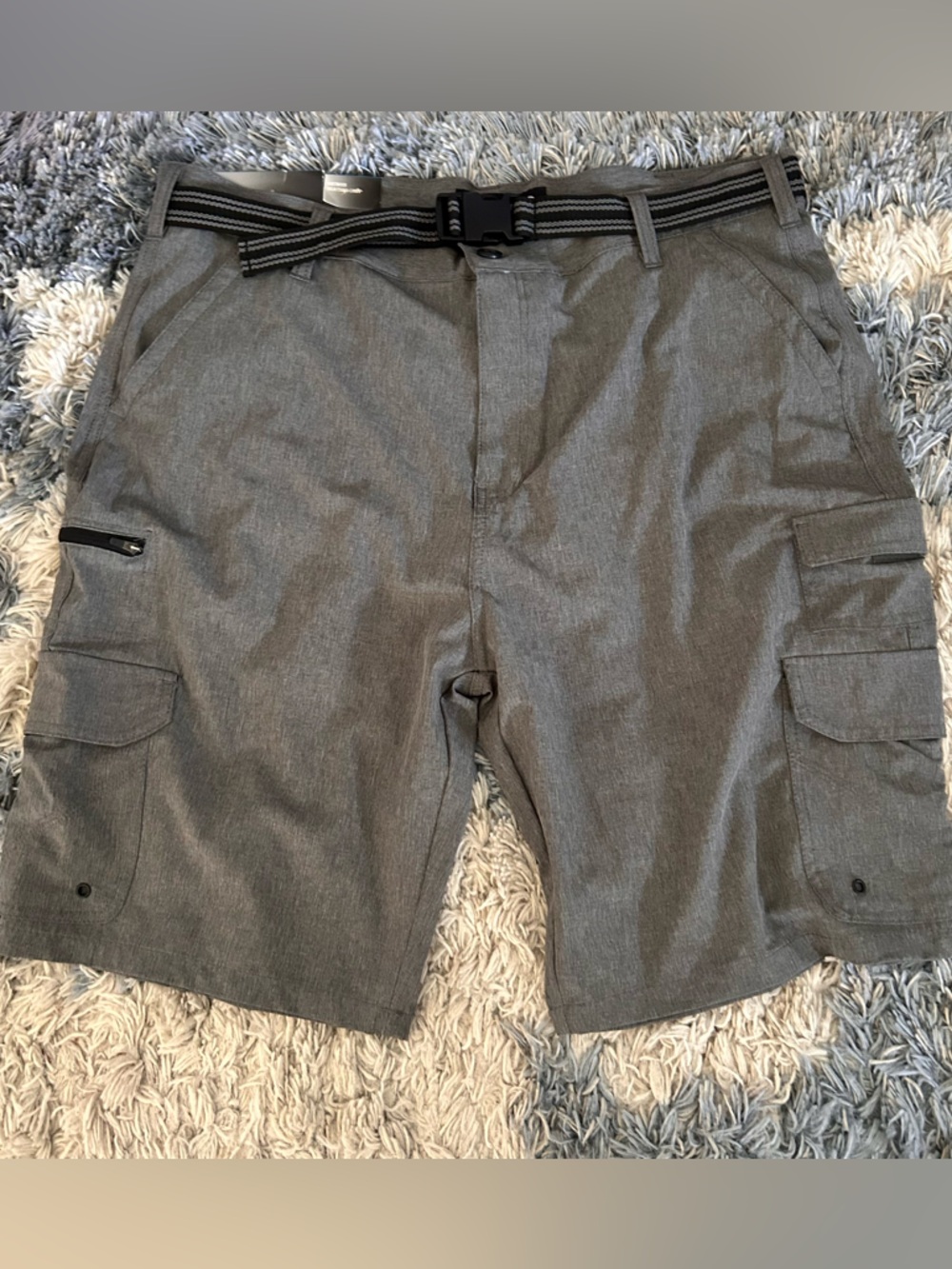 IRON CO. Men’s Hybrid Cargo Shorts Heather Grey Size 38 NWT Stretch Quick Dry